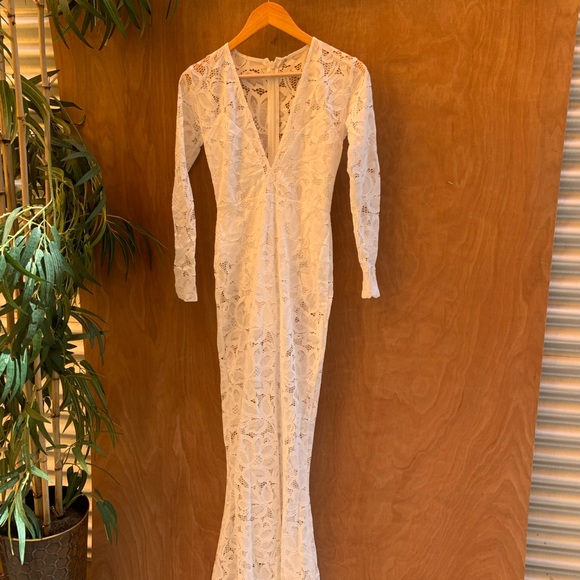 Nookie Dresses & Skirts - Nookie long sleeve lace maxi dress